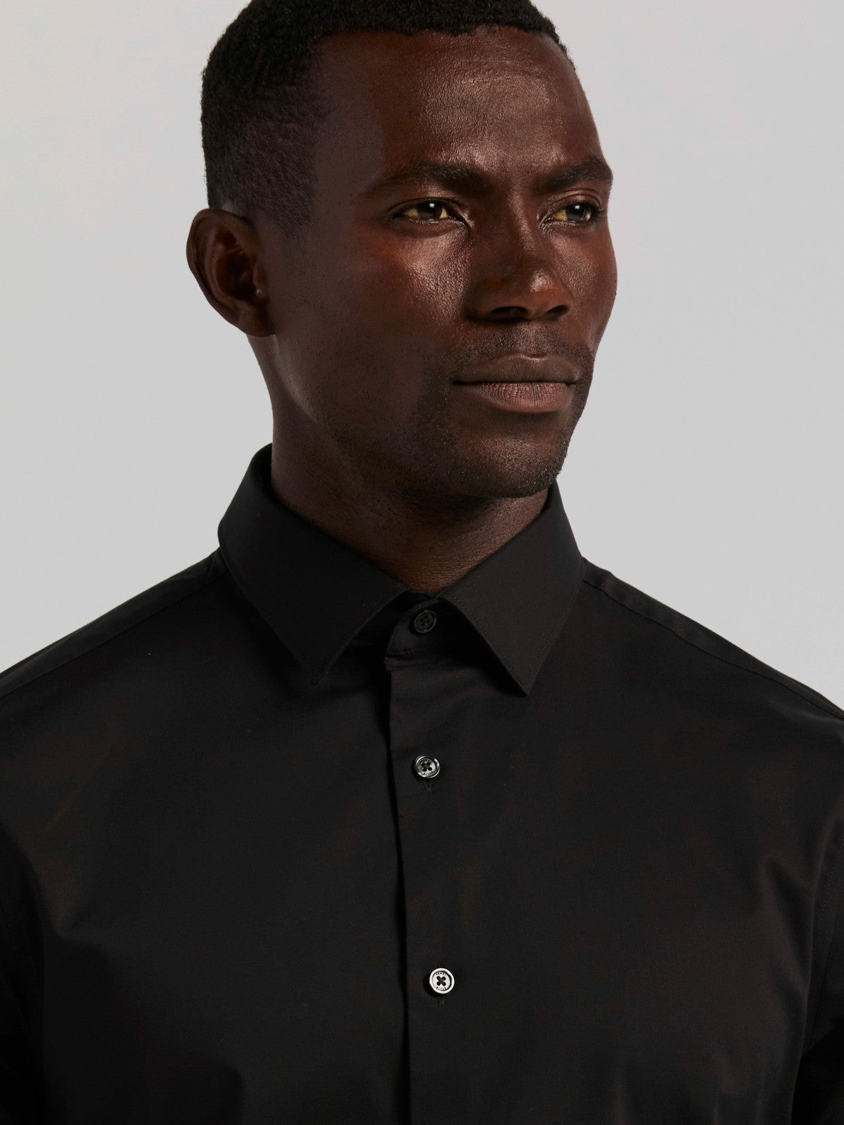 Perry Ellis Cotton Blend Slim Fit Dress Shirt