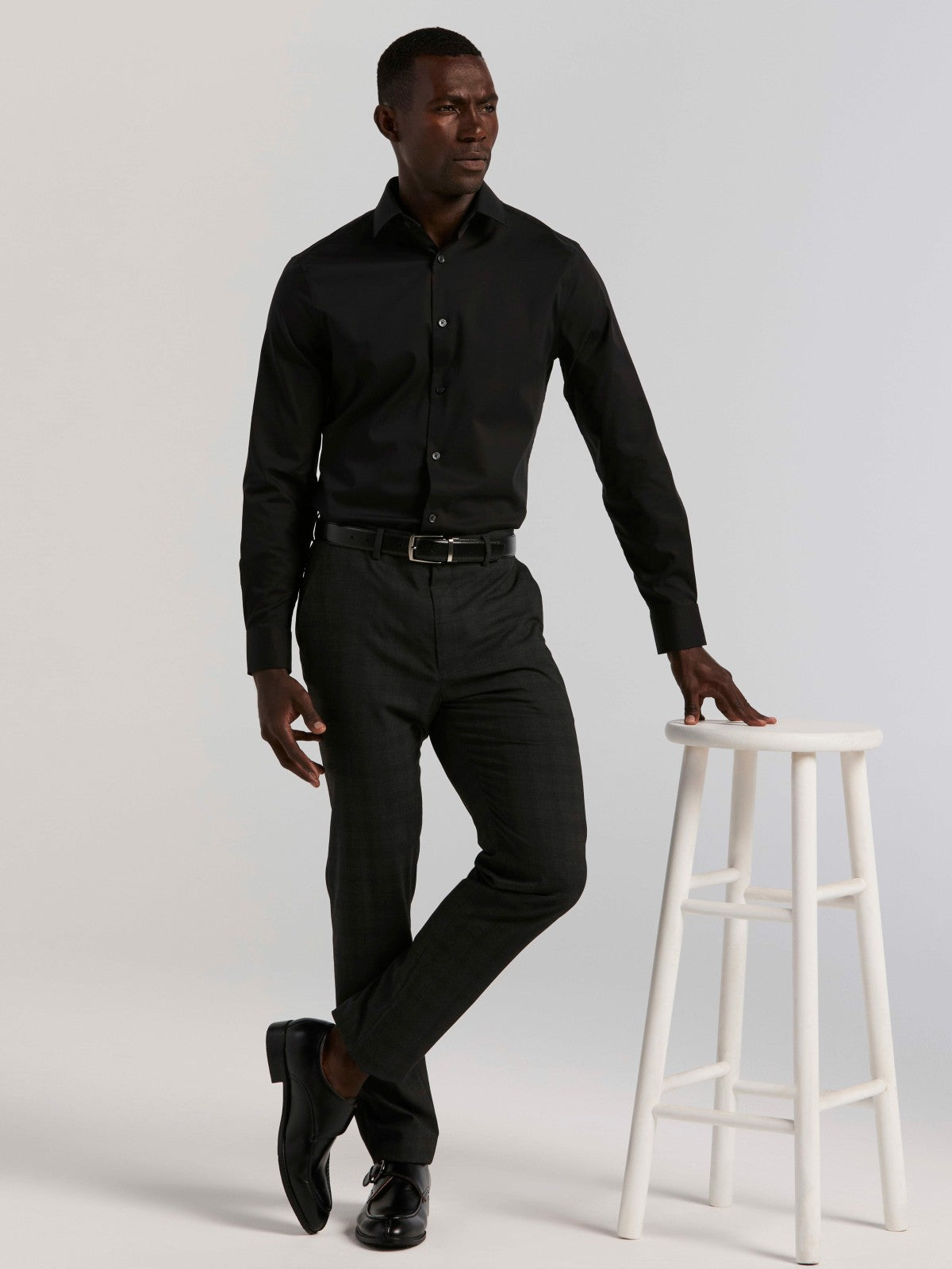 Perry Ellis Cotton Blend Slim Fit Dress Shirt