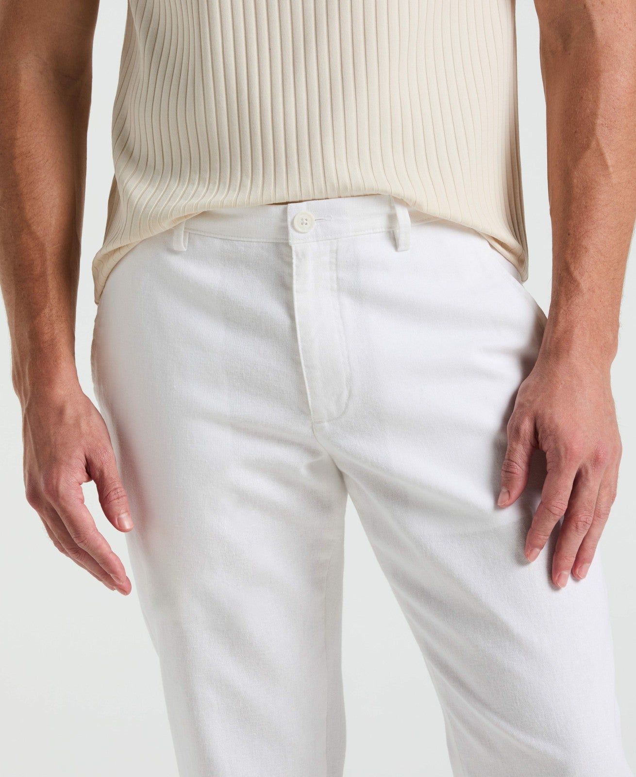 Perry Ellis Men's Slim Fit Flat Front Chino Pant
