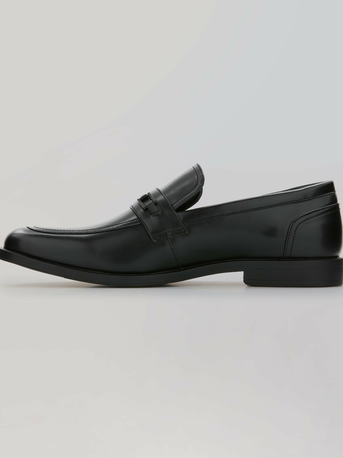 Perry Ellis The Smith II
