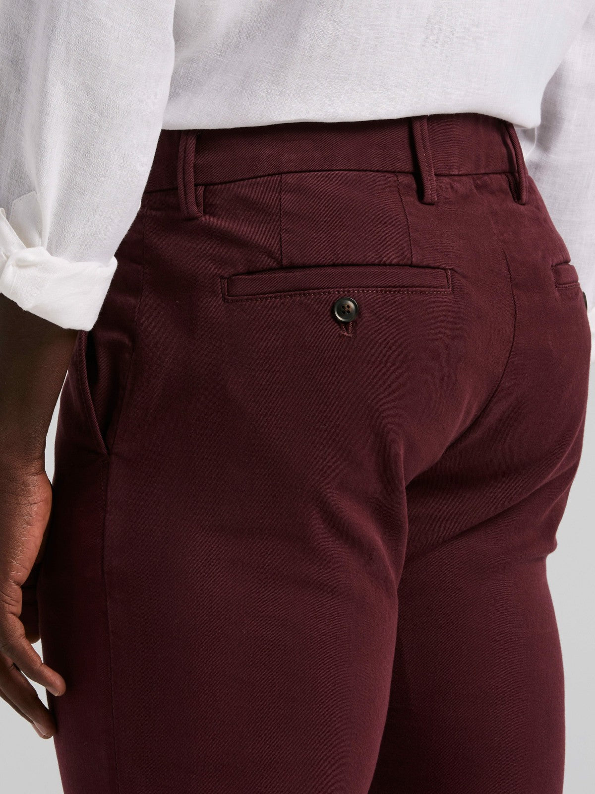 Perry Ellis Slim Fit Dyed Solid Twill Chino Pant