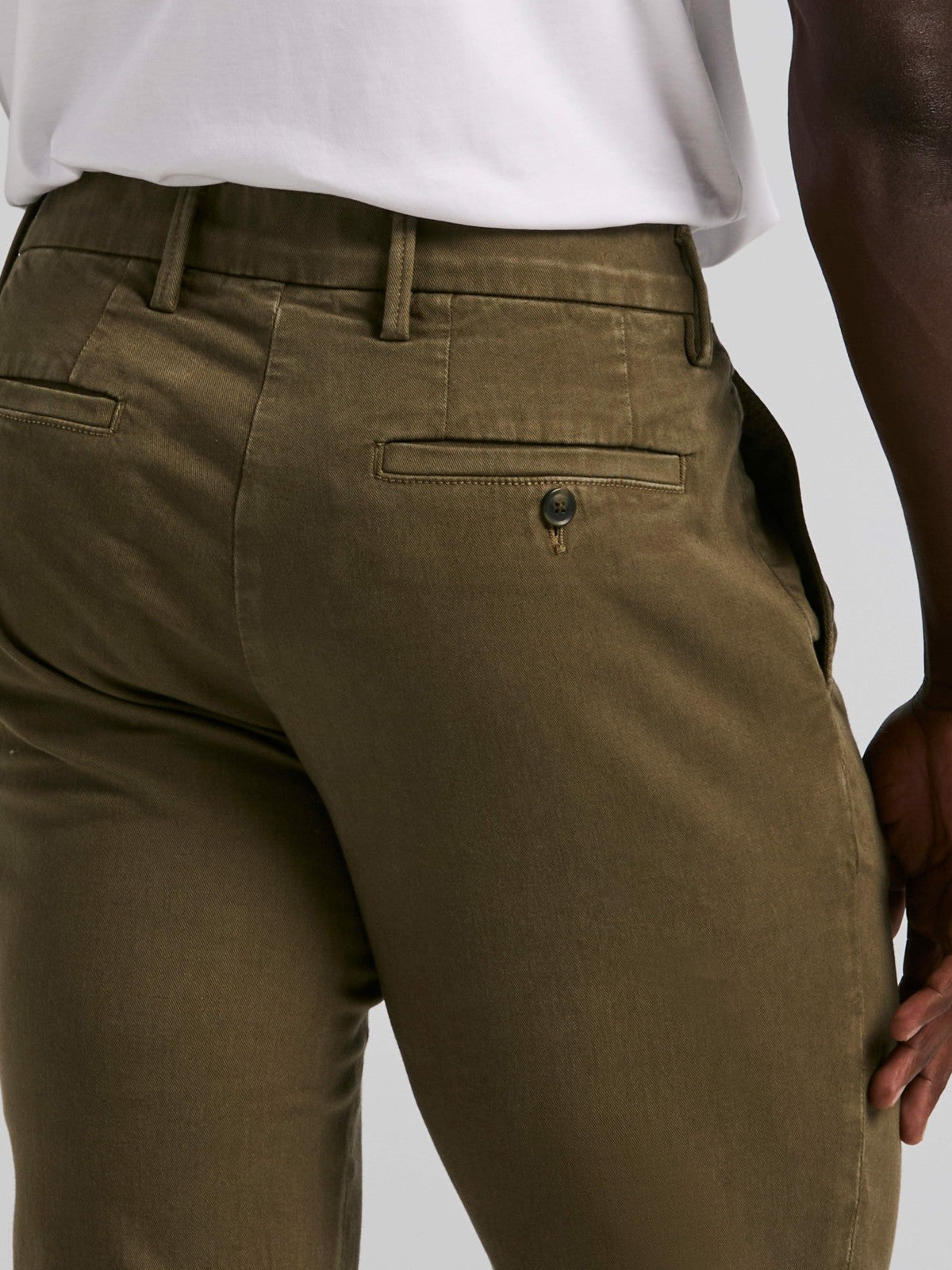 Perry Ellis Slim Fit Dyed Solid Twill Chino Pant