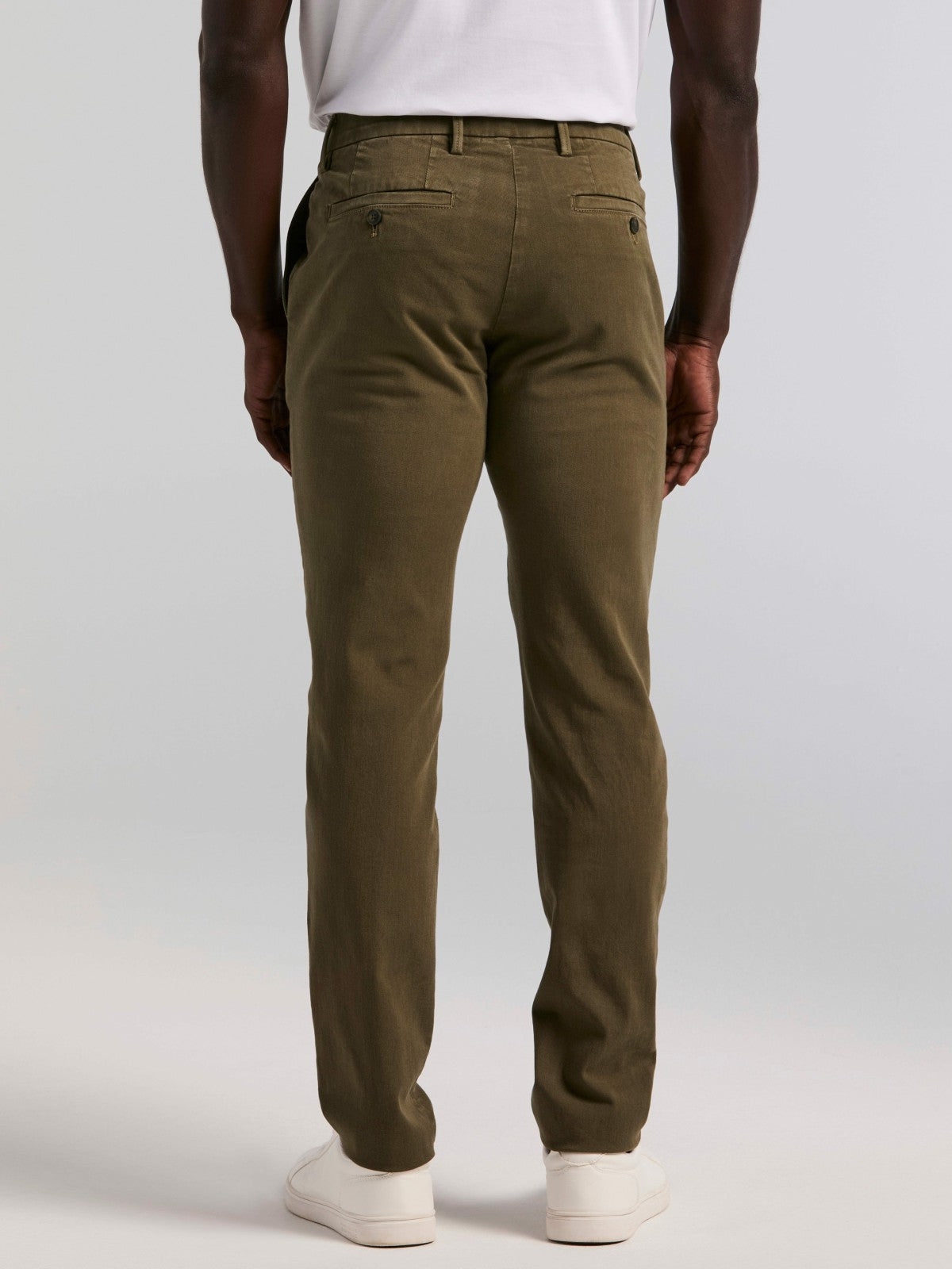 Perry Ellis Slim Fit Dyed Solid Twill Chino Pant