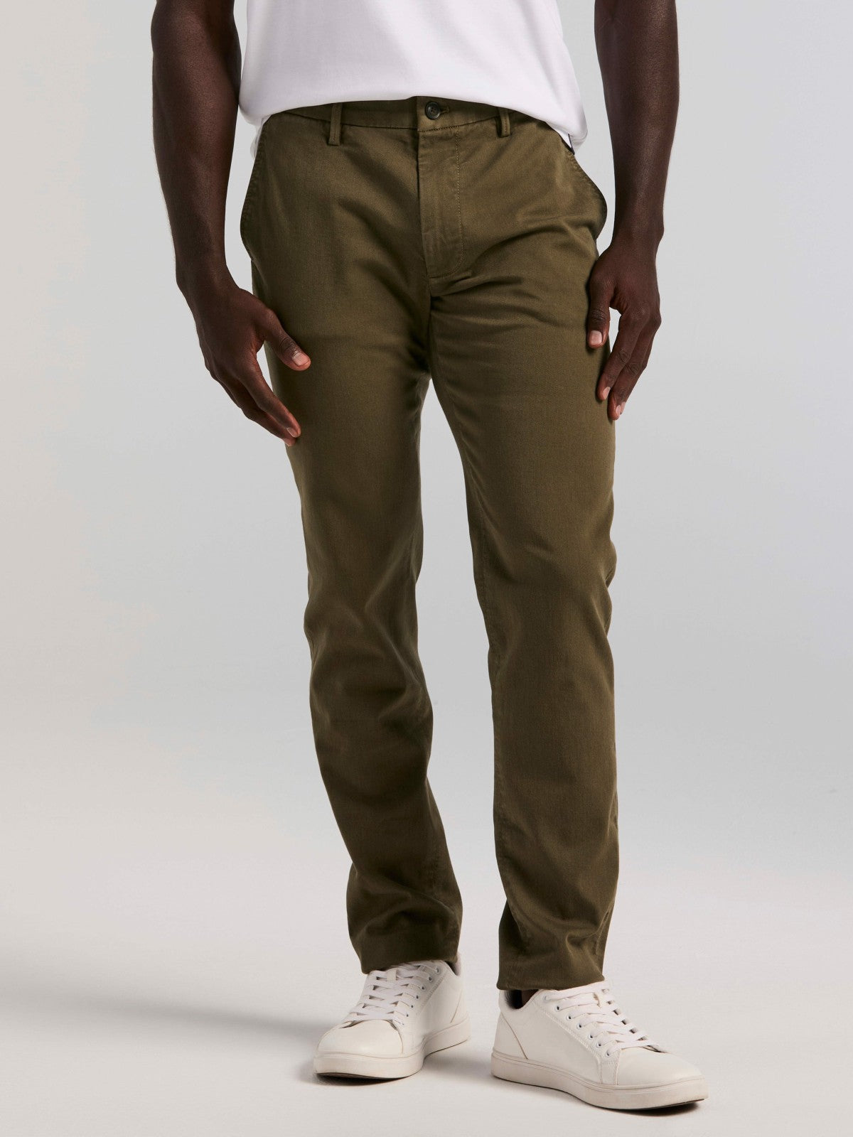 Perry Ellis Slim Fit Dyed Solid Twill Chino Pant
