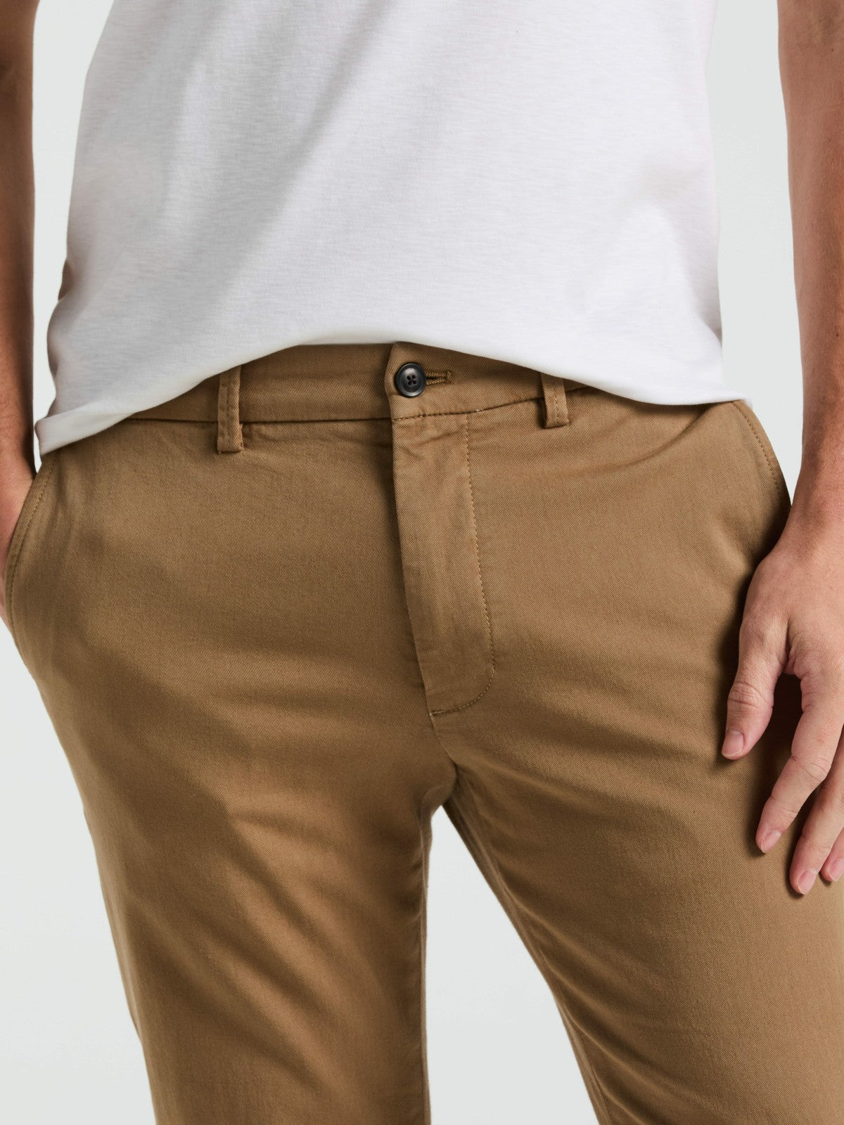 Perry Ellis Slim Fit Dyed Solid Twill Chino Pant