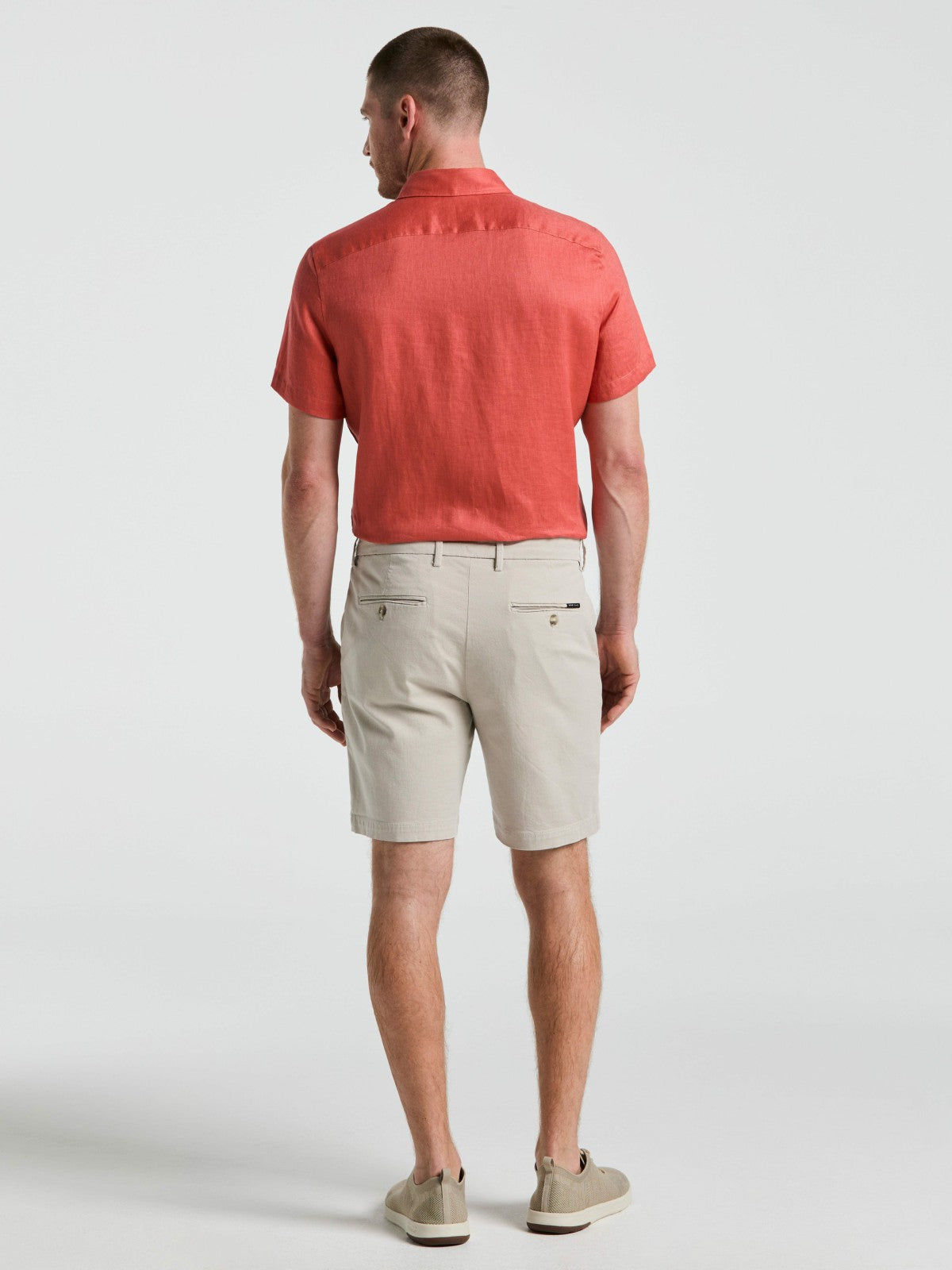 Perry Ellis 8" Flat Front Garment Dyed Short