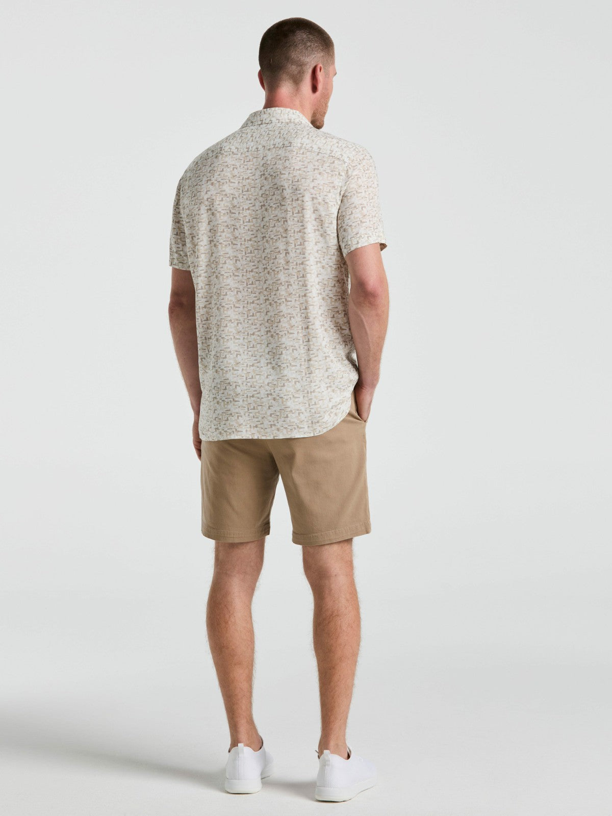 Perry Ellis 8" Flat Front Garment Dyed Short
