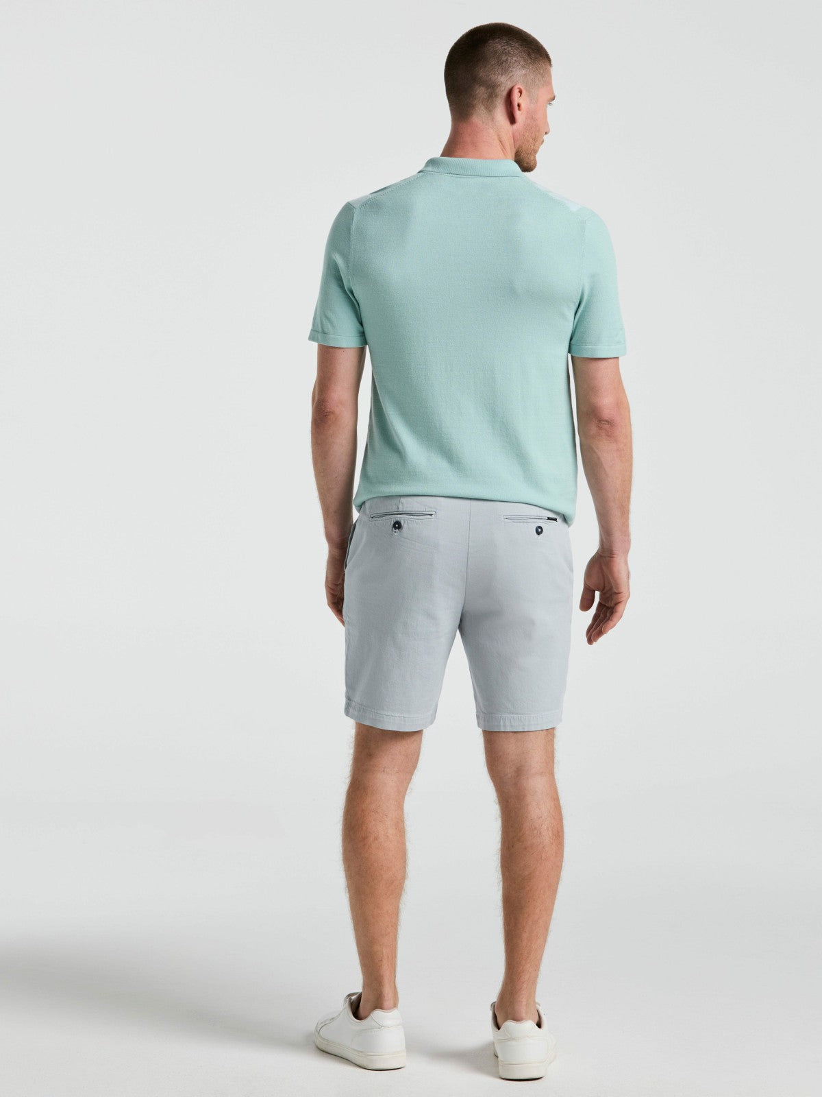 Perry Ellis 8" Flat Front Garment Dyed Short
