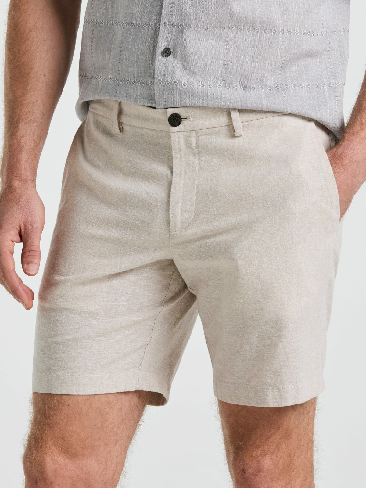 Perry Ellis 8" Flat Front Linen Cotton Short