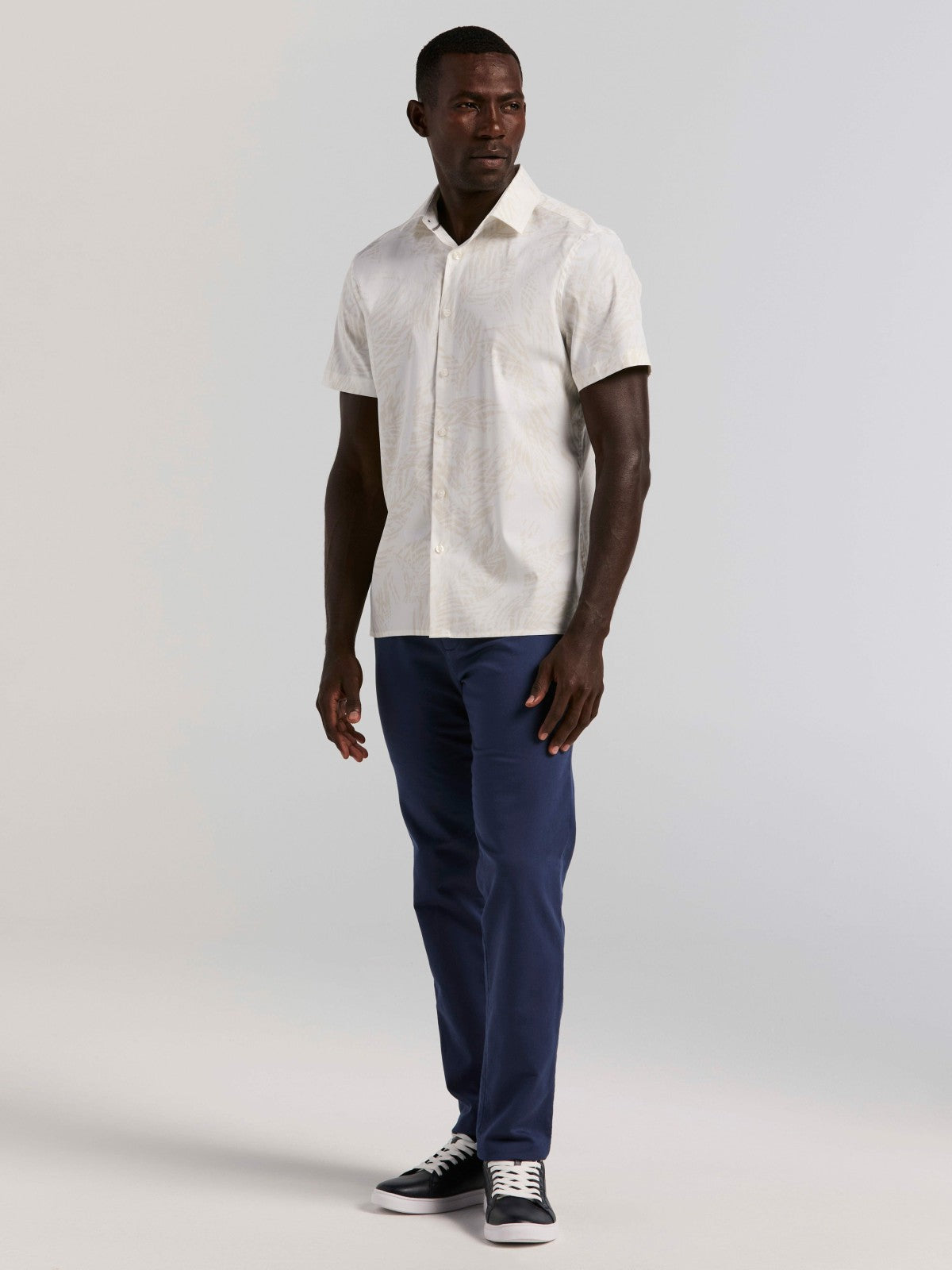 Perry Ellis Textured Leaf Print Cotton Shirt