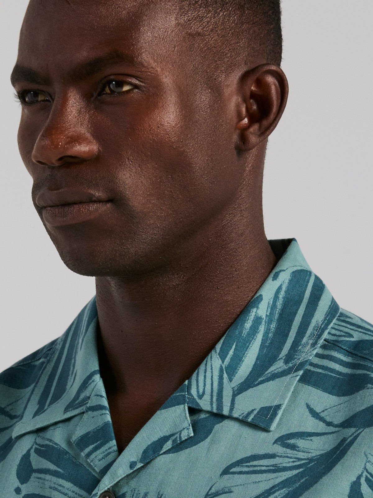 Perry Ellis Leaf Print Camp Collar Shirt