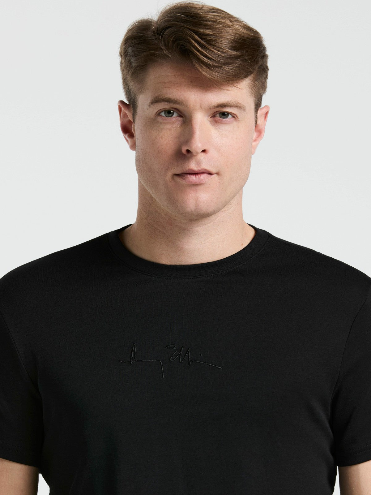 Perry Ellis Bold Signature Crew Neck Tee