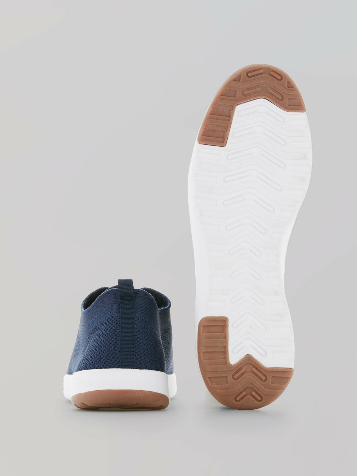 Perry Ellis Tread Sneaker