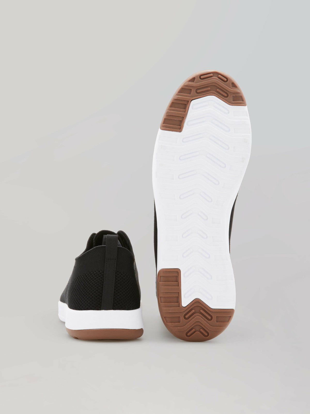 Perry Ellis Tread Sneaker