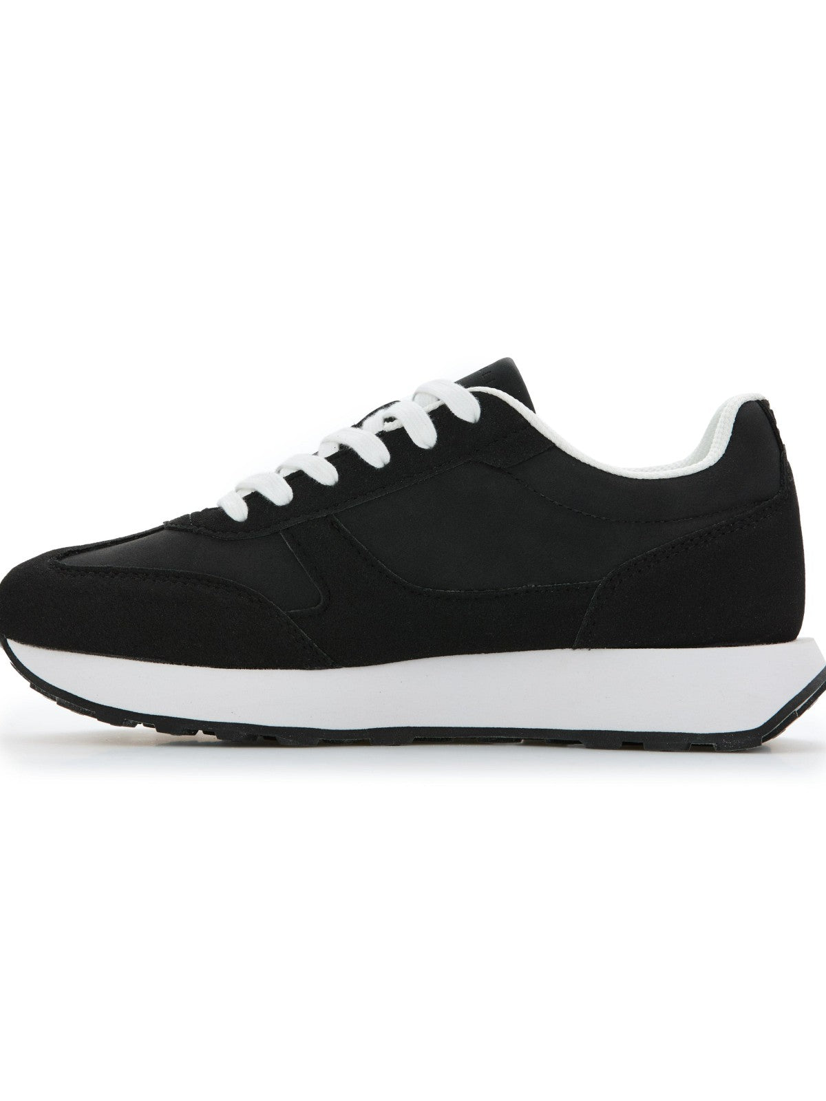 Perry Ellis Stride Sneaker