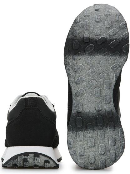 Perry Ellis Stride Sneaker